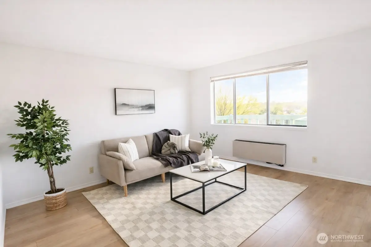 318 S 174th Place #K, Burien, WA 98148 - Image #1