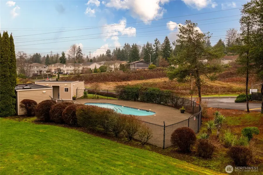 1327 S Puget Drive #F-27, Renton, WA 98055 - Image #2