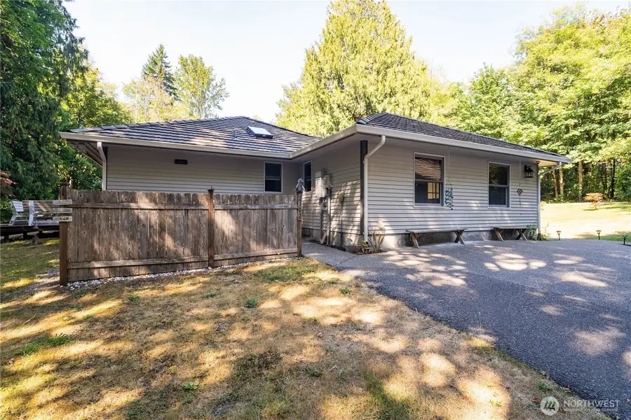 2102 Mark Street Ne, Lacey, WA 98516 - Image #2