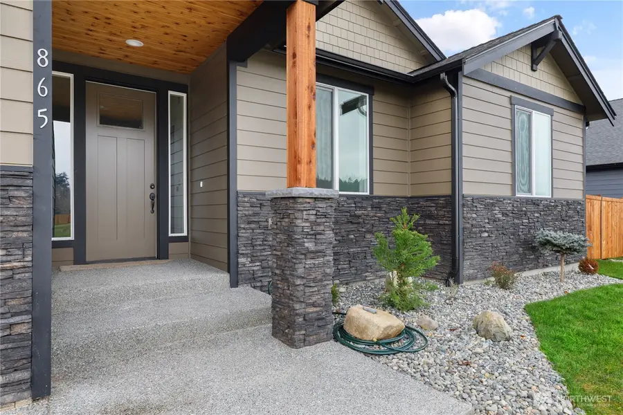 865 NW Shire Street, Oak Harbor, WA 98277 - Image #2