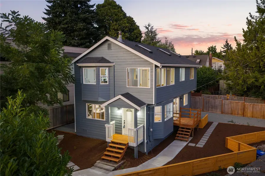 4812 33rd Avenue Ne, Seattle, WA 98105 - Image #2