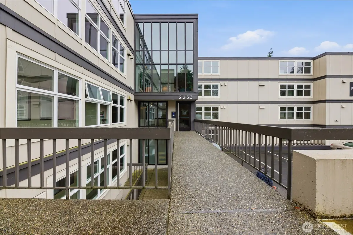 2253 Gilman Drive W #505, Seattle, WA 98119 - #1