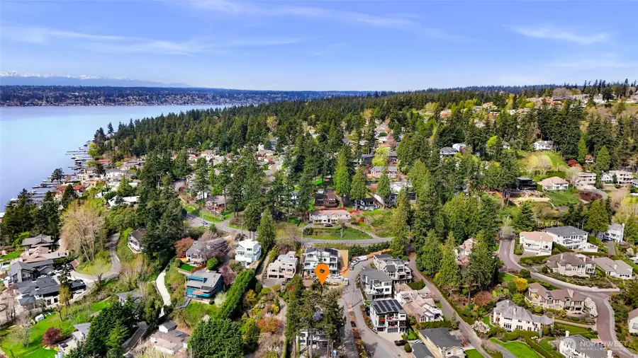 8329 NE Juanita Drive, Kirkland, WA 98034 - Image #2