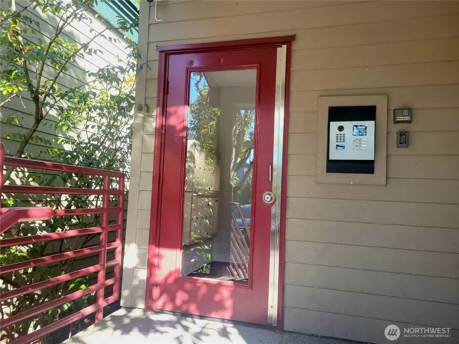 18100 15th Avenue Ne #C218, Shoreline, WA 98155 - Image #2