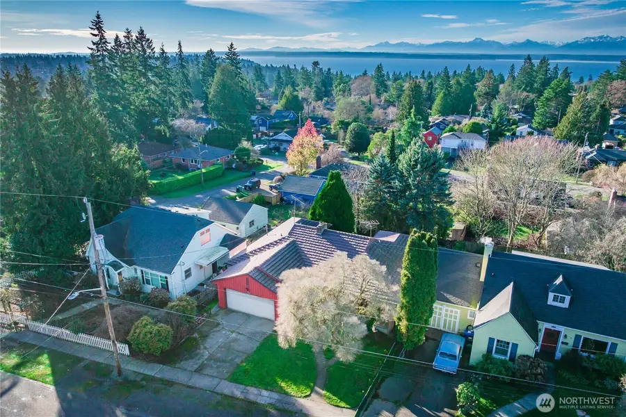 12009 Palatine Avenue N, Seattle, WA 98133 - Image #2