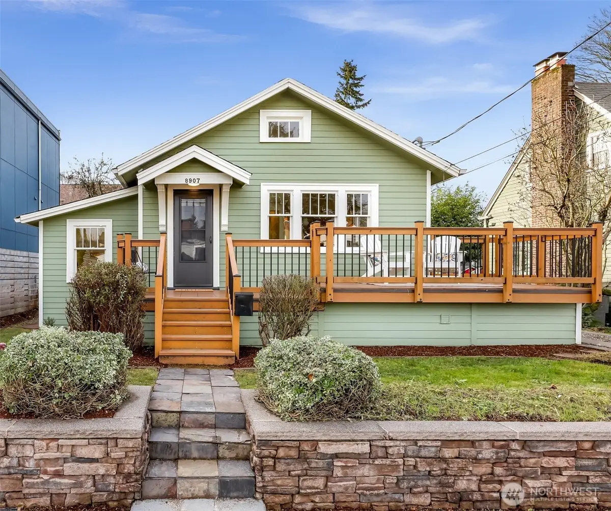 8907 5th Avenue Ne, Seattle, WA 98115 - Image #1