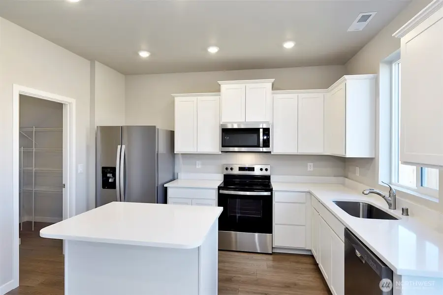 9722 Brown Street Se, Yelm, WA 98597 - Image #3