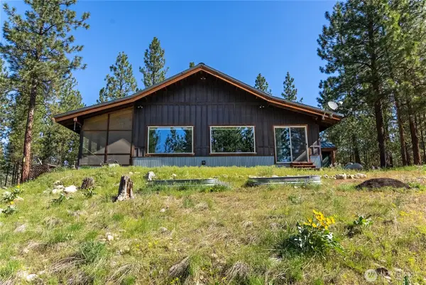 21 Twin Lakes Drive, Winthrop, WA 98862