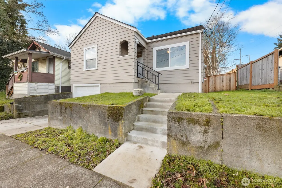 1229 Broadway Ave, Bremerton, WA 98337 - Image #1