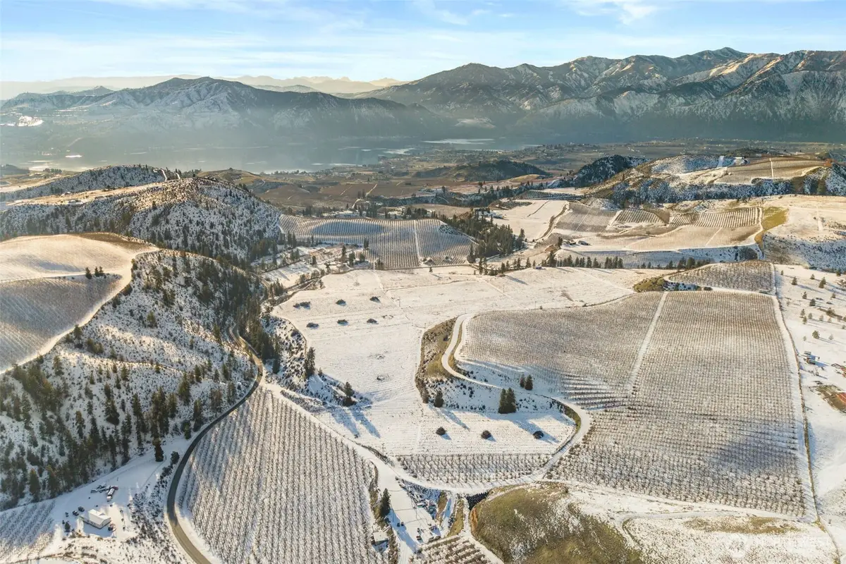 762 Boyd Loop Road, Manson, WA 98831 - Image #1