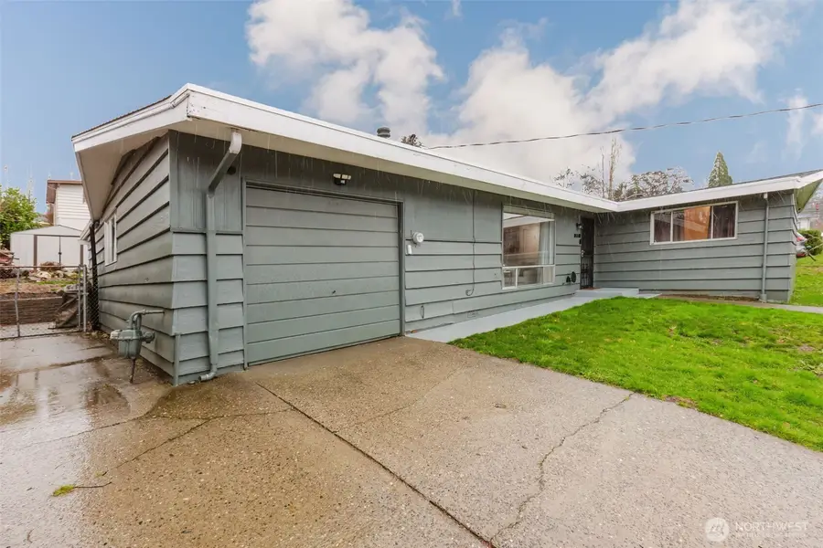 318 E 28th Street, Bremerton, WA 98310 - Image #2