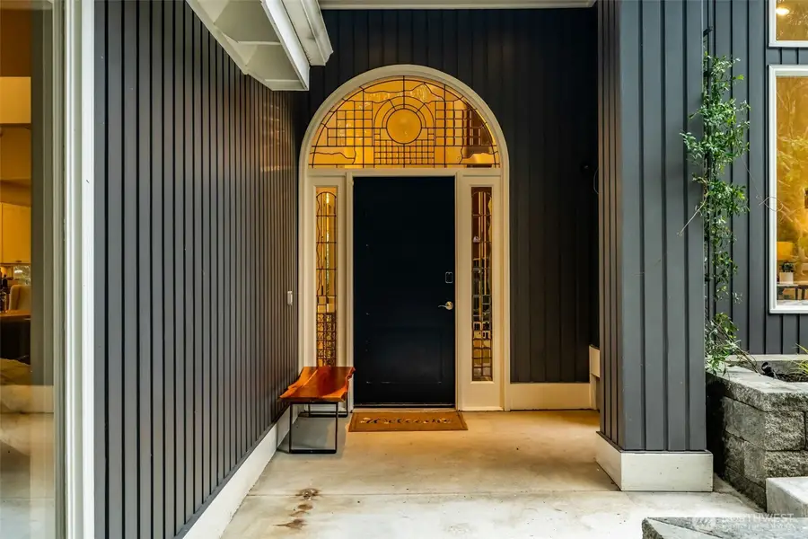 8402 SE 53rd Place, Mercer Island, WA 98040 - Image #2