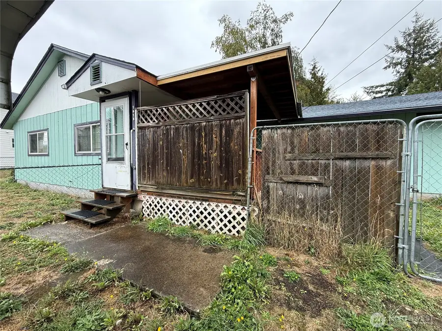 1015 Willow Street, Kelso, WA 98626 - Image #3