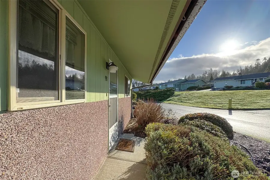 1301 S Third Avenue #9B, Sequim, WA 98382 - Image #2