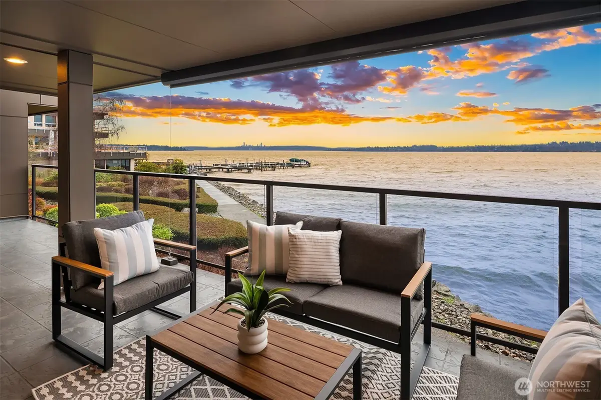 827 Lake Street S #105, Kirkland, WA 98033 - Image #1