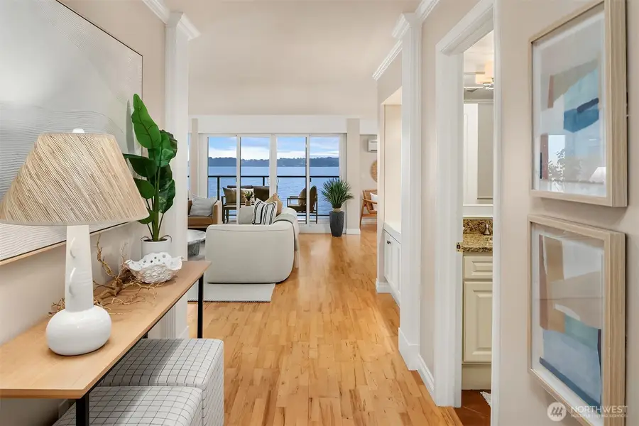 827 Lake Street S #105, Kirkland, WA 98033 - Image #3