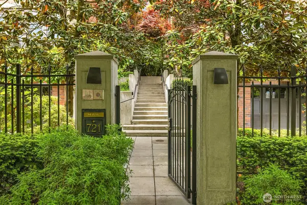 721 Harvard Avenue E, Seattle, WA 98102