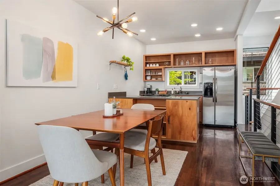 556 Highland Drive, Seattle, WA 98109 - Image #3