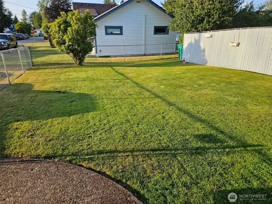 2921 Fredricksen Street, Enumclaw, WA 98022 - Image #2