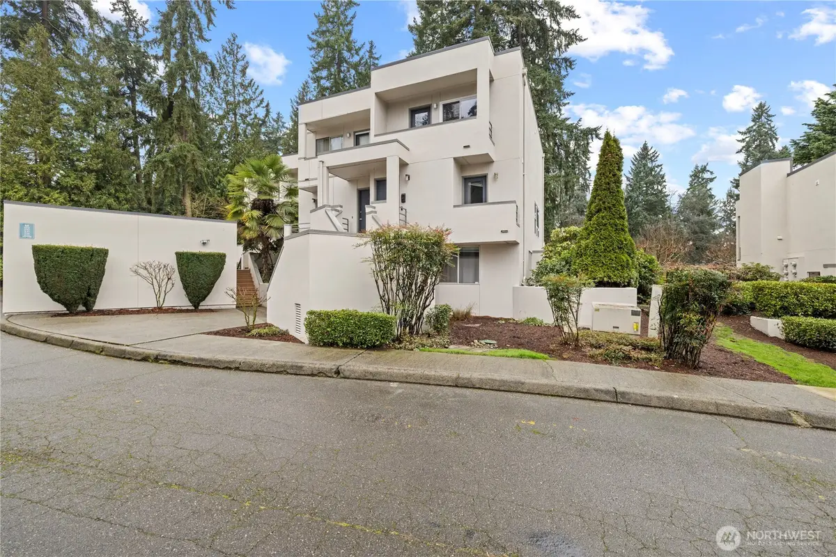 17001 Inglewood Road Ne #M210, Kenmore, WA 98028 - Image #1