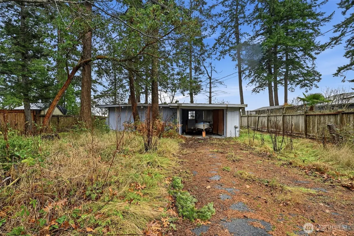 1284 Dines Point Rd, Greenbank, WA 98253 - Image #1