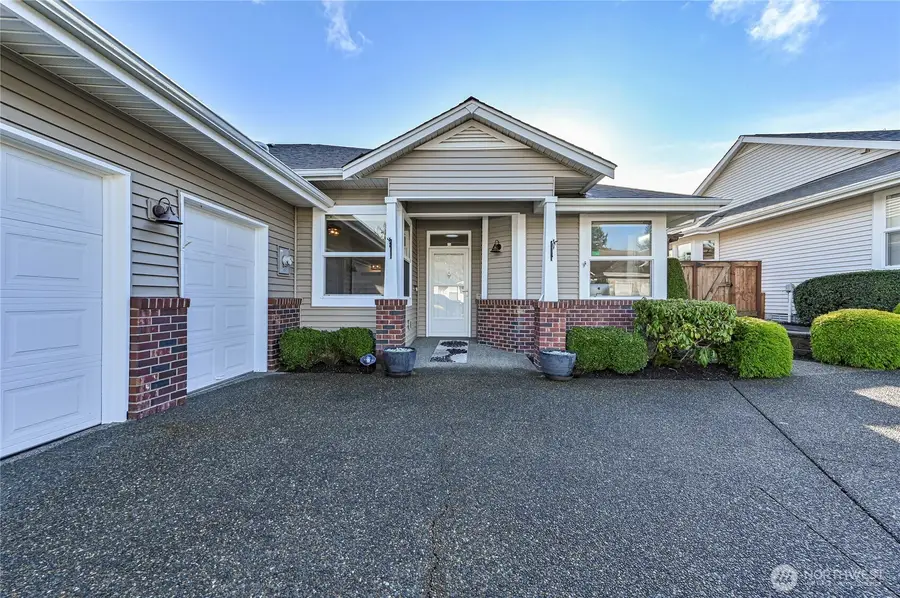 2014 38th Street Ct Nw, Gig Harbor, WA 98335 - Image #2