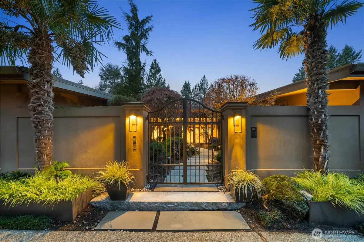 3215 78th Place Ne, Medina, WA 98039 - Image #1