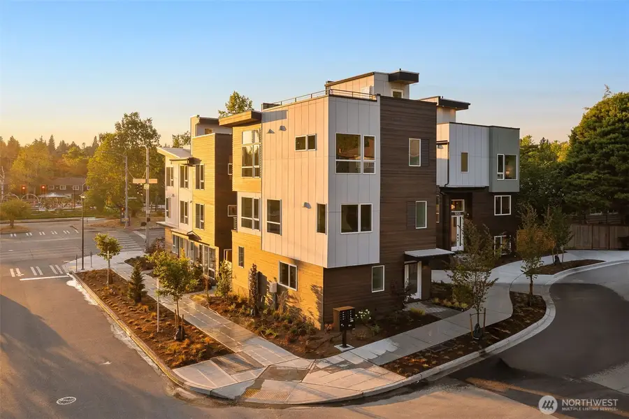 5203 Sand Point Way Ne, Seattle, WA 98105 - Image #2