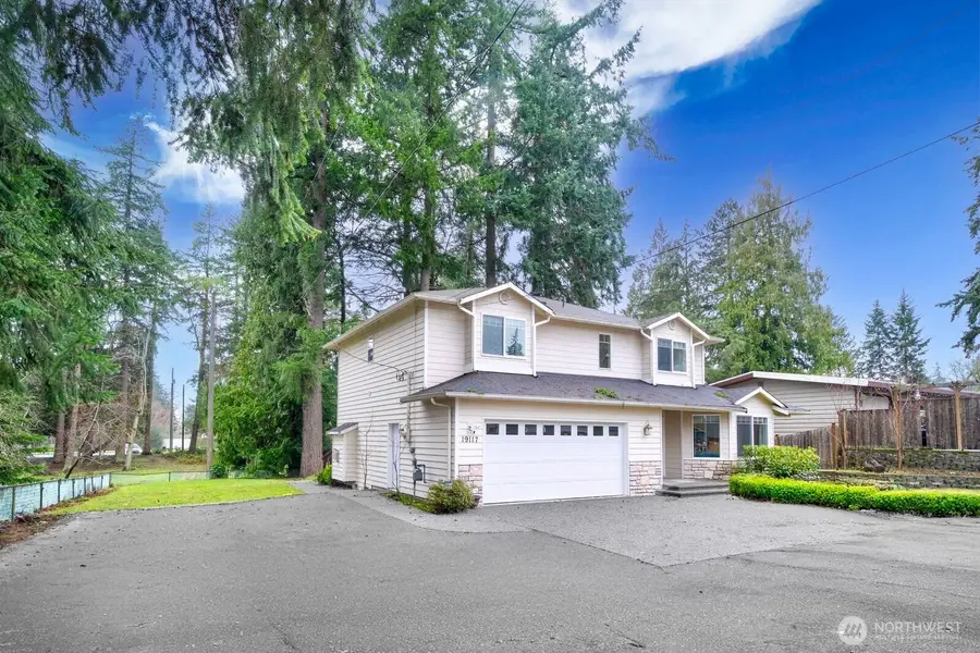 19117 3rd Avenue Nw, Shoreline, WA 98177 - Image #2