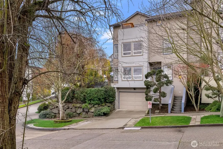 1203 5th Avenue N, Seattle, WA 98109 - Image #2