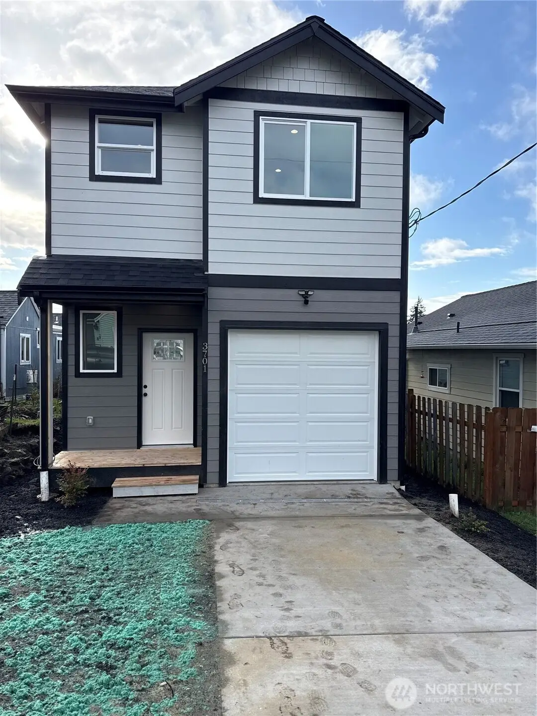 3701 W E Street, Bremerton, WA 98312 - Image #1