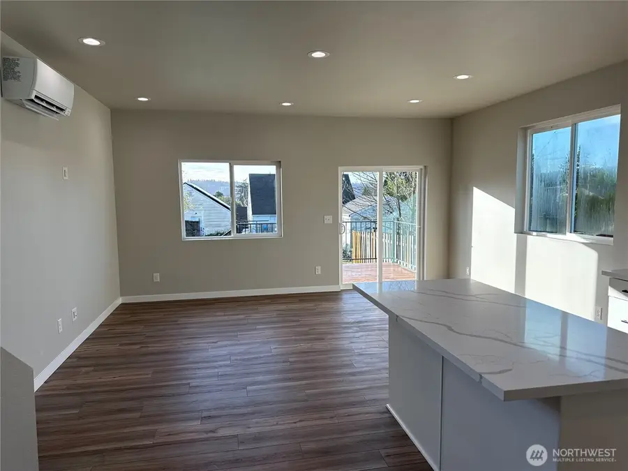 3701 W E Street, Bremerton, WA 98312 - Image #3