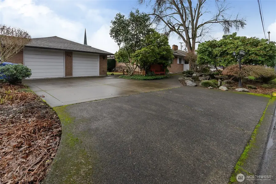 220 4th Avenue Sw, Puyallup, WA 98371 - Image #2