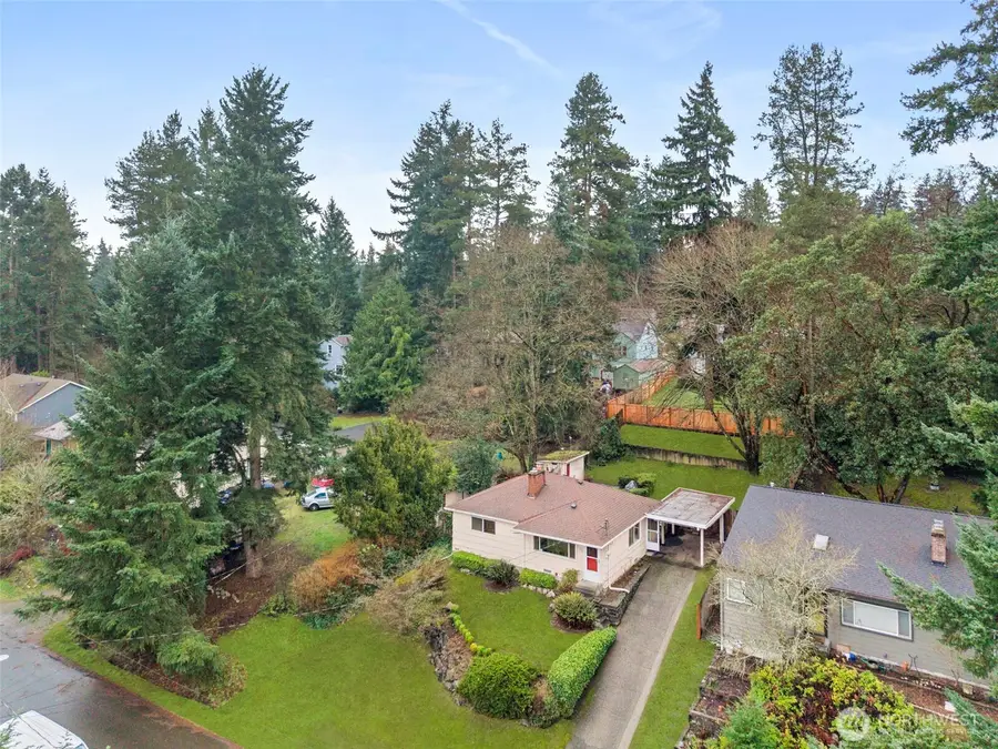 15551 Densmore Avenue N, Shoreline, WA 98133 - Image #2