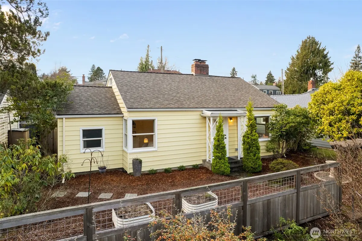 8625 35th Avenue Sw, Seattle, WA 98126 - Image #1