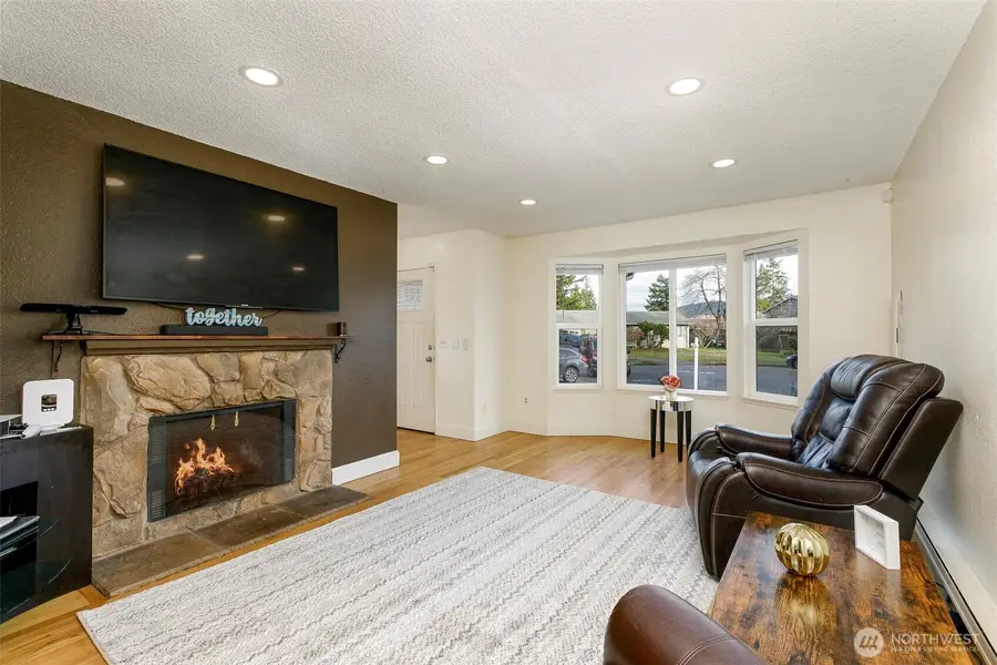 4003 NE 6th Court, Renton, WA 98056 - Image #2