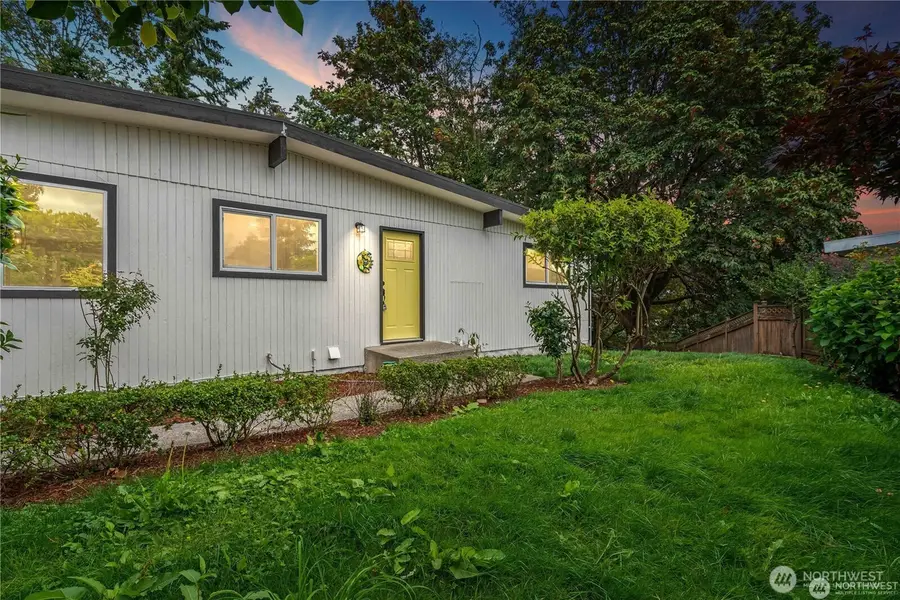 842 S 143rd Place, Burien, WA 98168 - Image #2