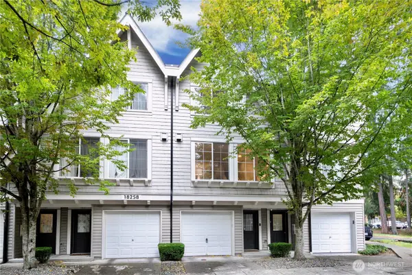 18258 NE 96th Way #103, Redmond, WA 98052