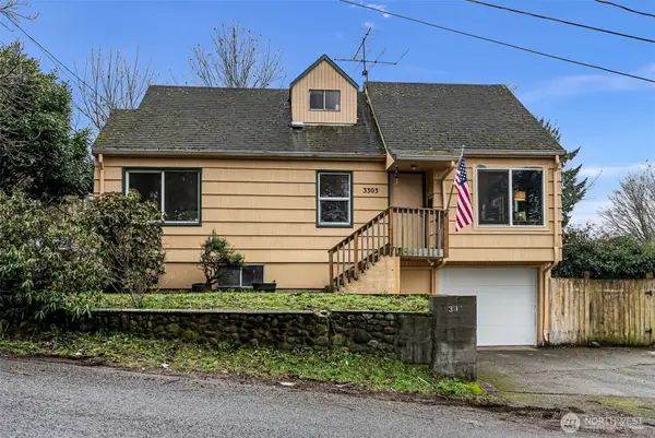 3303 11th St, Bremerton, WA 98312