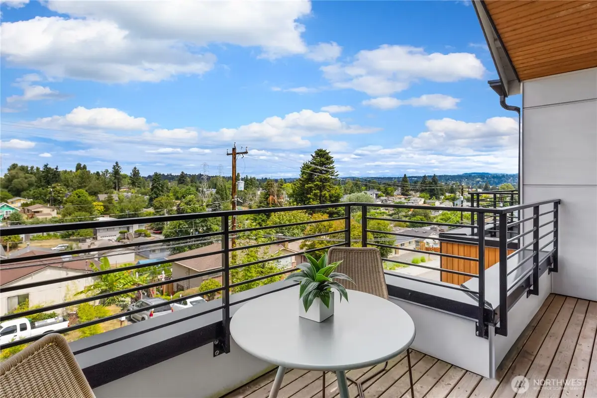 3901 S Cloverdale Street #E, Seattle, WA 98118 - Image #1