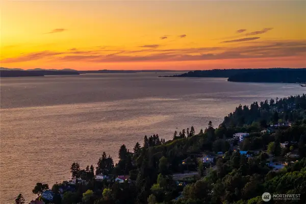 28601 13th Avenue S, Federal Way, WA 98003