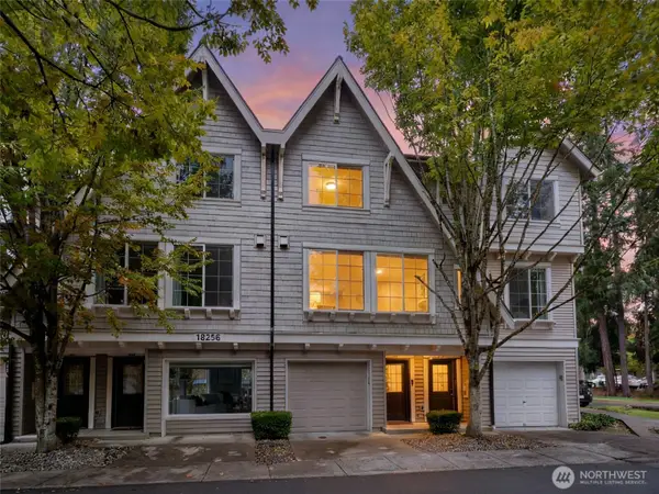 18258 NE 96th Way #103, Redmond, WA 98052