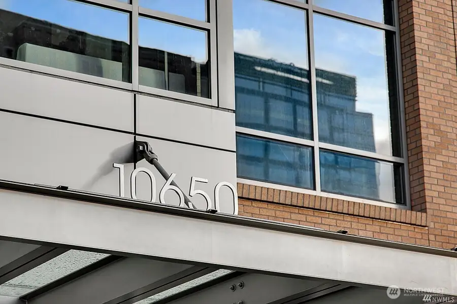 10650 NE 9th Place #821, Bellevue, WA 98004 - Image #3