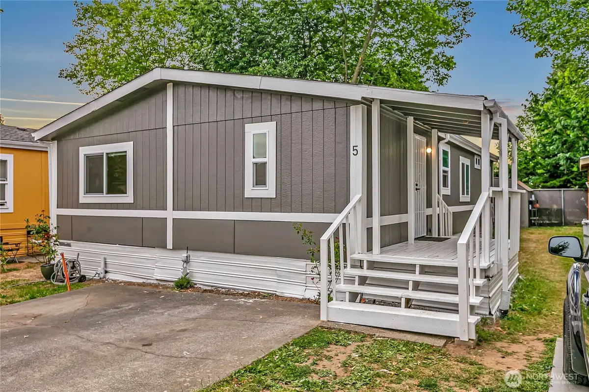 22111 108th Avenue Se #5, Kent, WA 98031 - Image #1