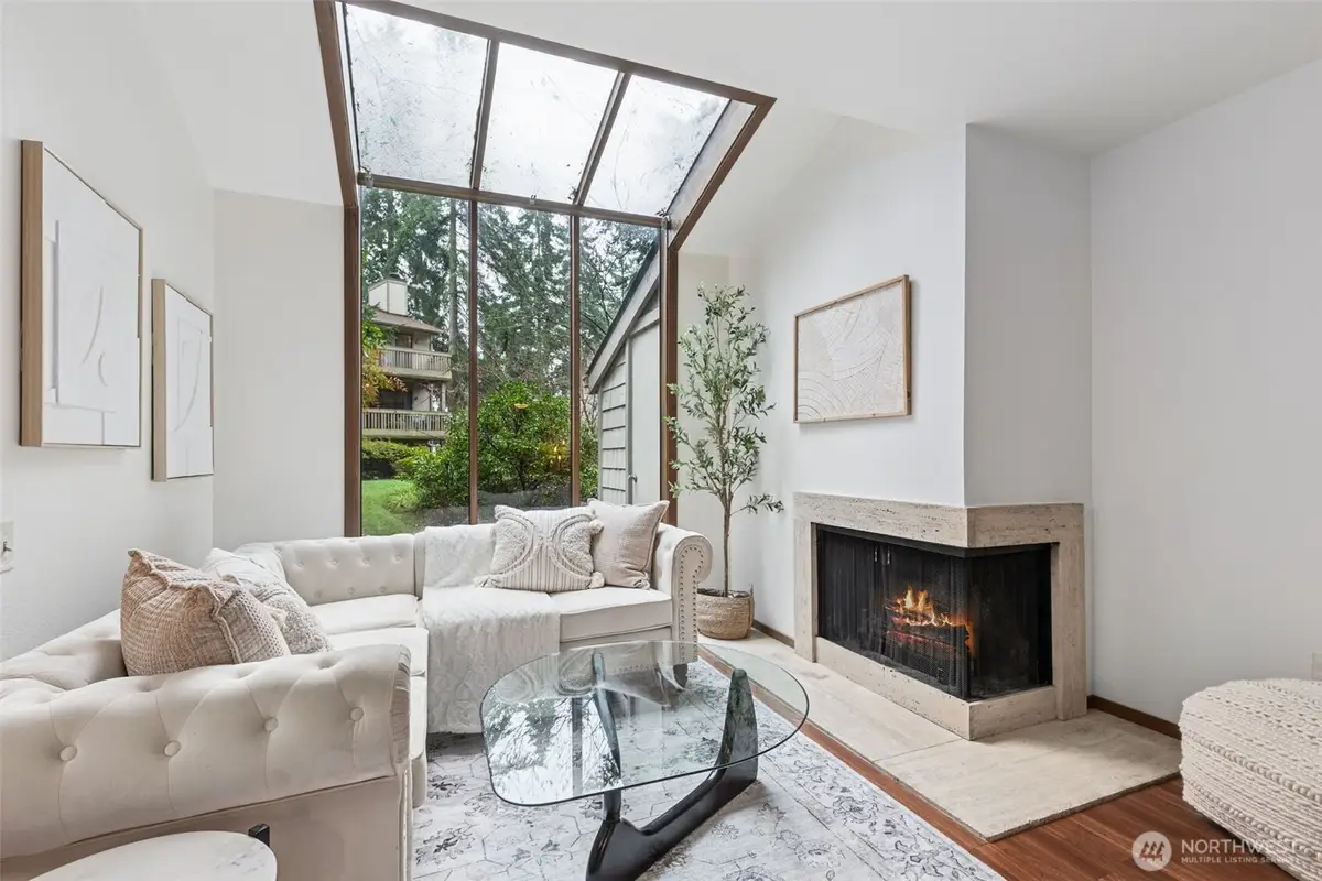 13730 15th Avenue Ne #E102, Seattle, WA 98125 - Image #1