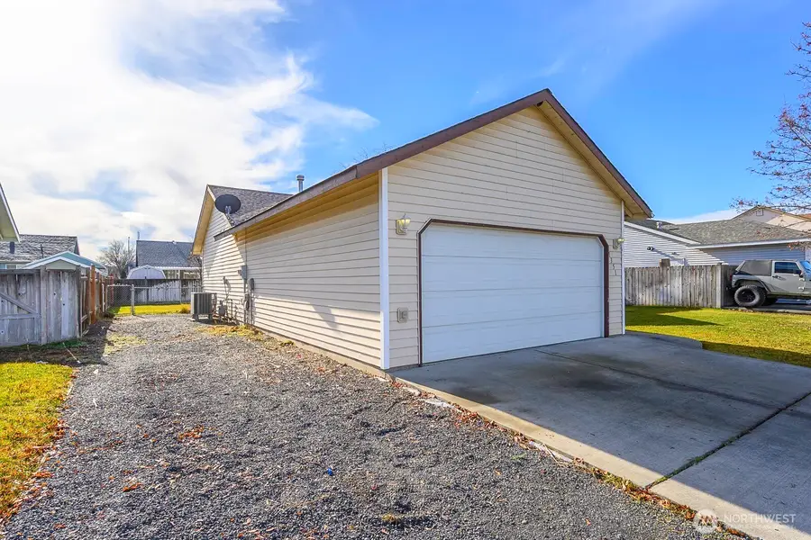1351 E Yost Circle, Moses Lake, WA 98837 - Image #3