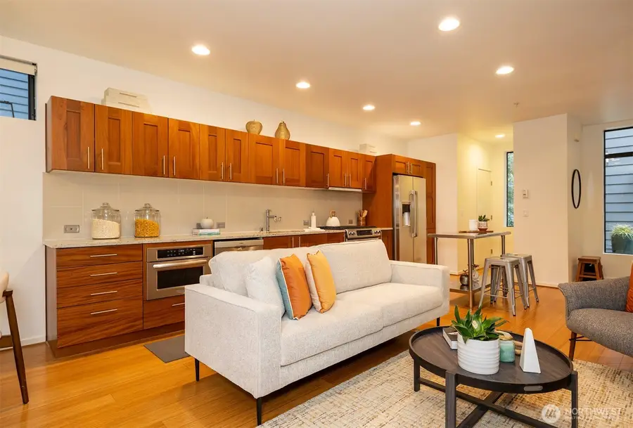 1810 11th Avenue #A, Seattle, WA 98122 - Image #2