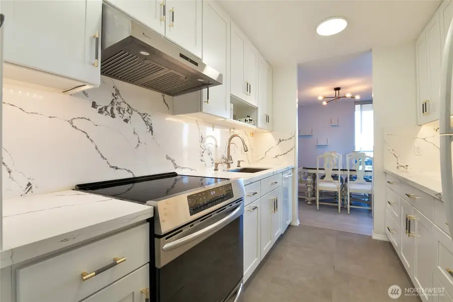 4540 8th Avenue Ne #1605, Seattle, WA 98105 - Image #2