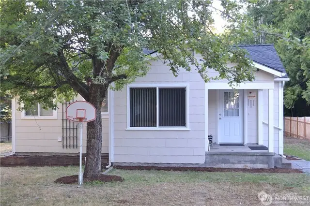 18705 80th Avenue Ne, Kenmore, WA 98028 - Image #1