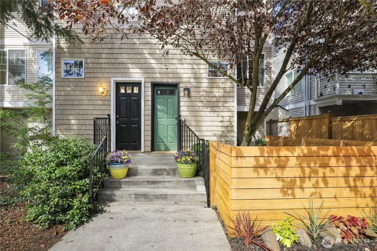 8521 Midvale Avenue N #B, Seattle, WA 98103 - Image #1